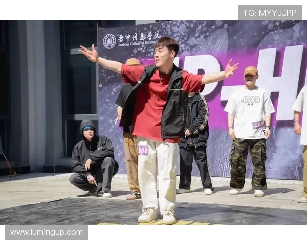 上海攀岩队在世界街舞大赛中的节奏表现精彩纷呈引发热议